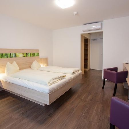 Hotel Zur Pfalz Kandel Luaran gambar