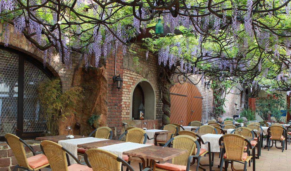 Hotel Zur Pfalz Kandel Luaran gambar