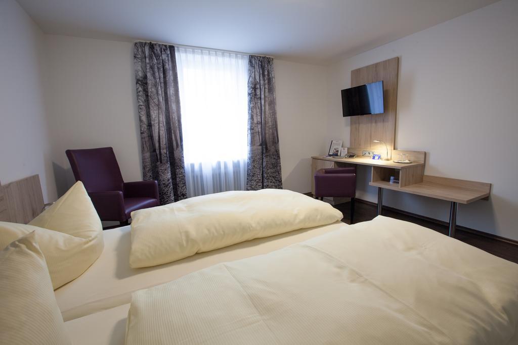 Hotel Zur Pfalz Kandel Luaran gambar