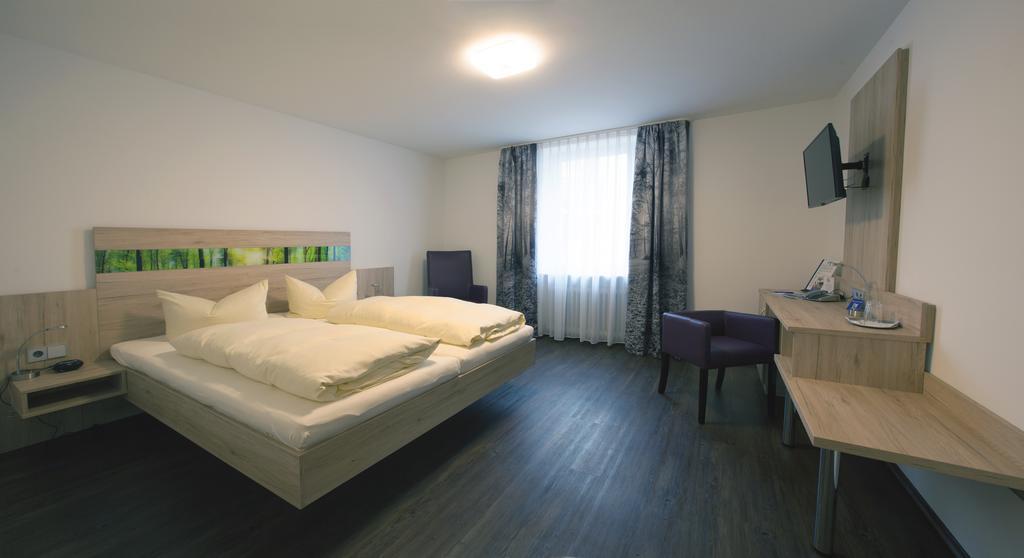 Hotel Zur Pfalz Kandel Luaran gambar