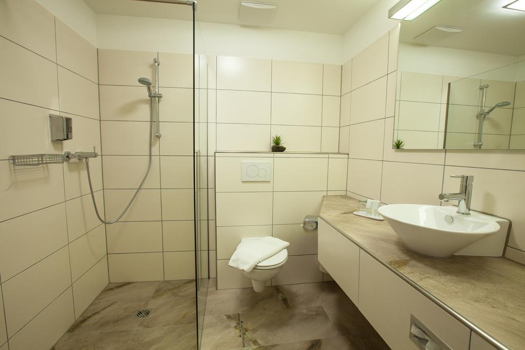 Hotel Zur Pfalz Kandel Luaran gambar